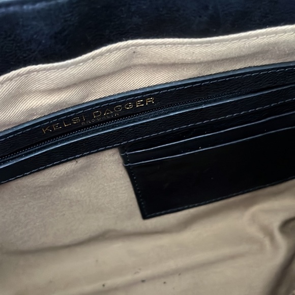 Kelsey Dagger large crossbody - Picture 5 of 5